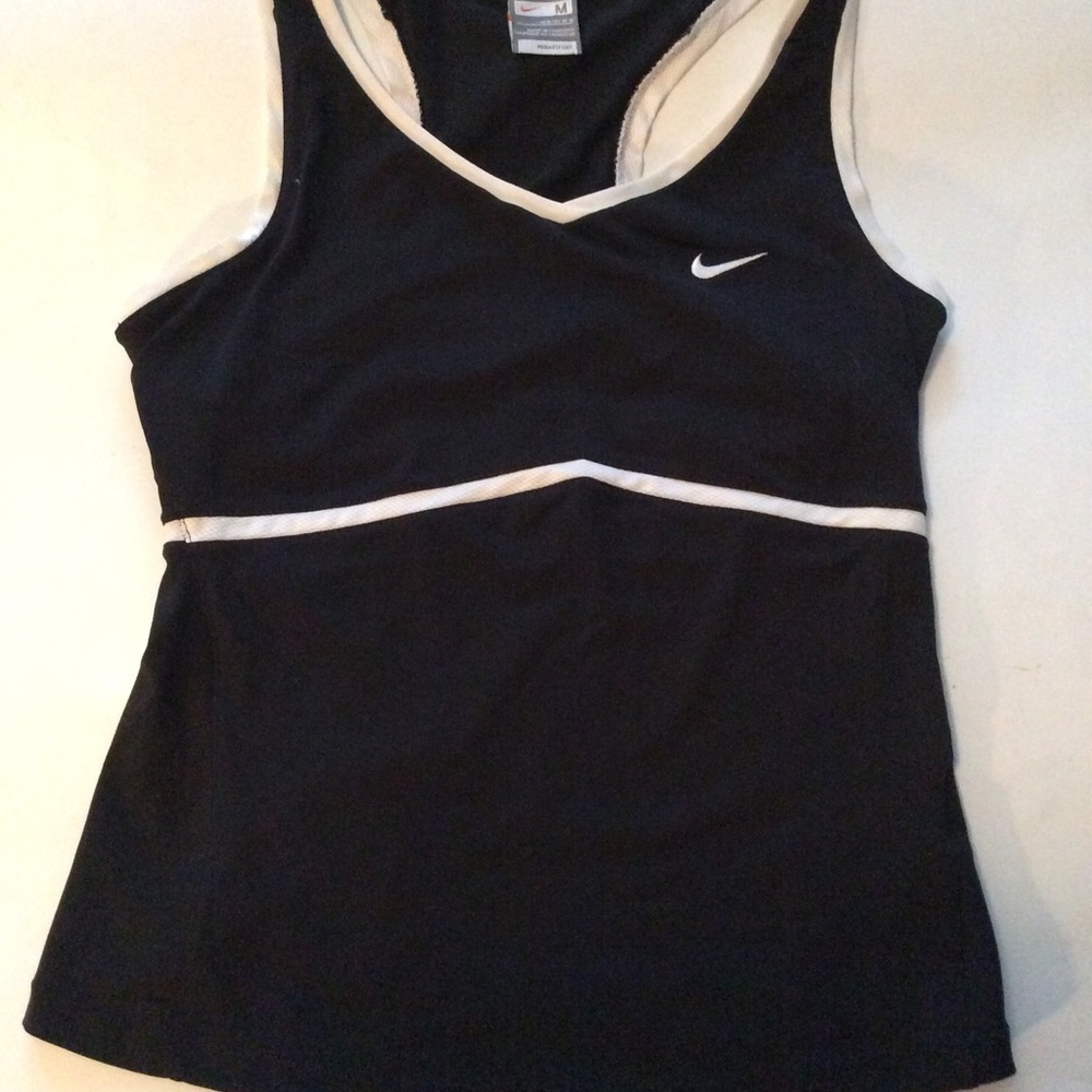 🏃‍♀️🧘‍♀️NIKE ATHLETIC TOP W/SHELF BRA SZ M